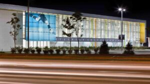 نمونه موردی مجموعه ورزشی کانادا